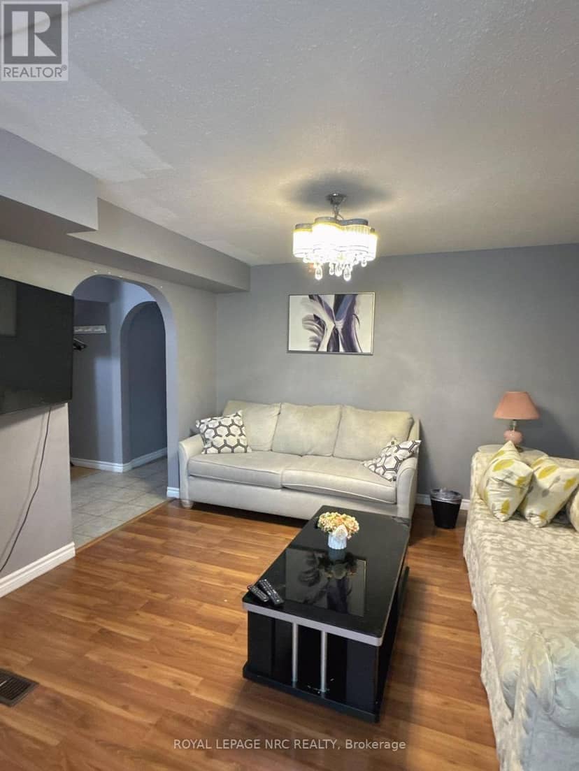 4148 Victoria Avenue — photo 5 of 15