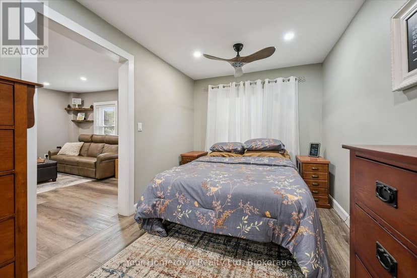 320 Garafraxa Street E — photo 11 of 40