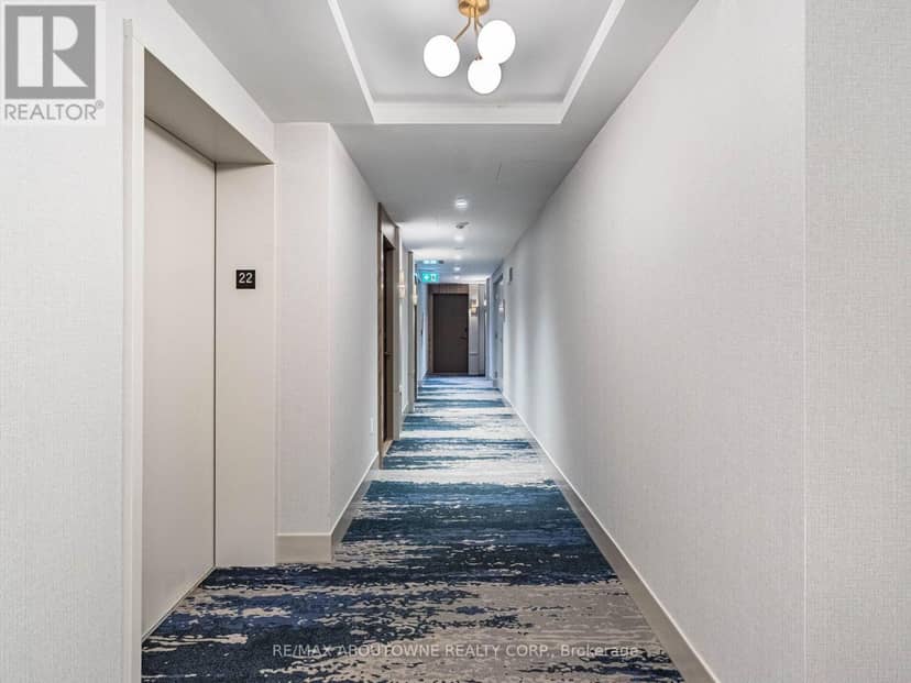 2208 - 30 Inn On The Park Drive, Toronto, photo 5