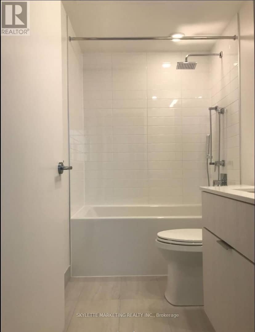 803 - 25 Richmond Street E — photo 15 of 40