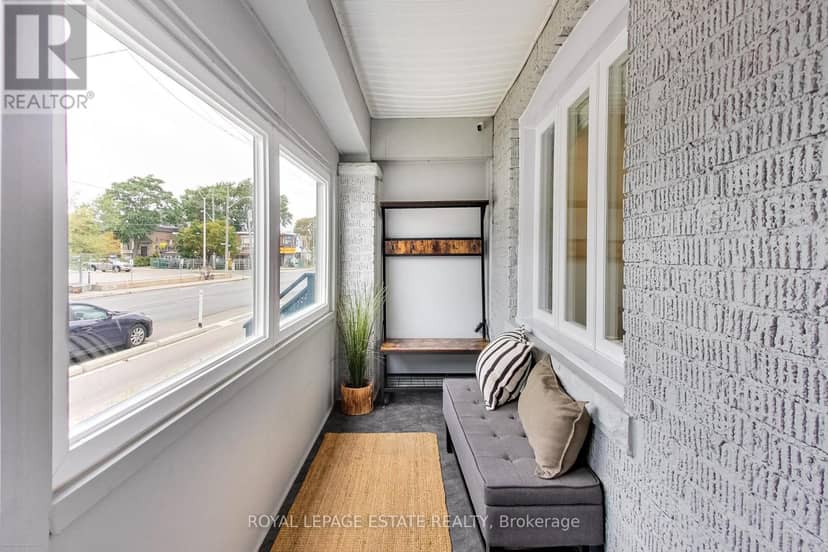 1265 Woodbine Avenue, Toronto, photo 2