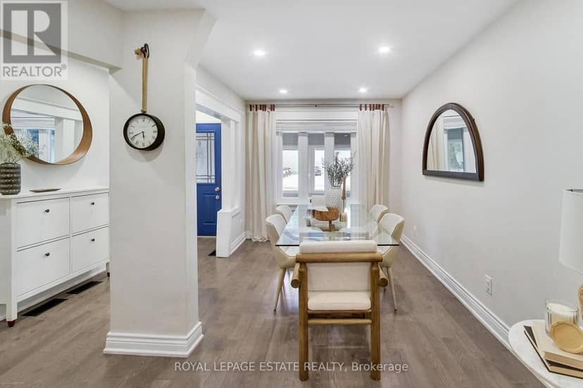1265 Woodbine Avenue, Toronto, photo 5