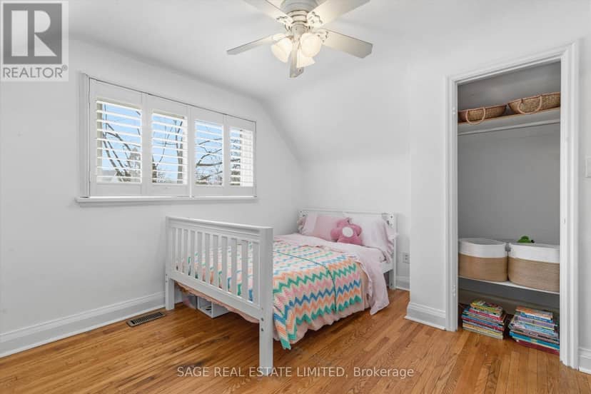11 Chelsea Drive — photo 12 of 20