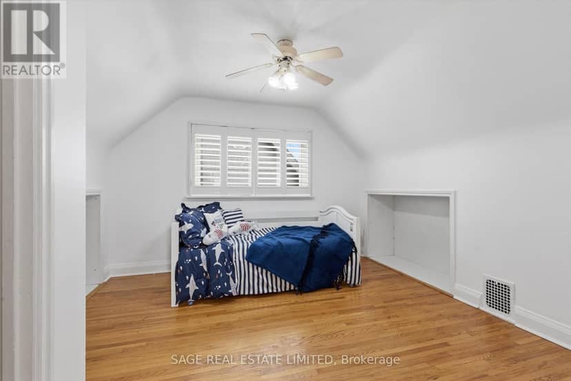 11 Chelsea Drive — photo 14 of 20