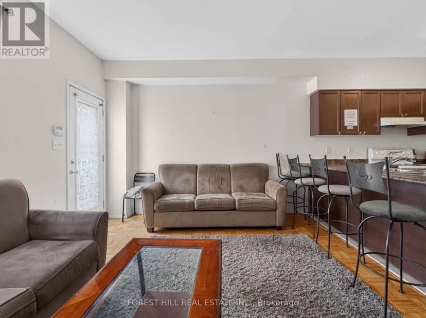 4 Evelyn Wiggins Drive, Toronto, photo 5