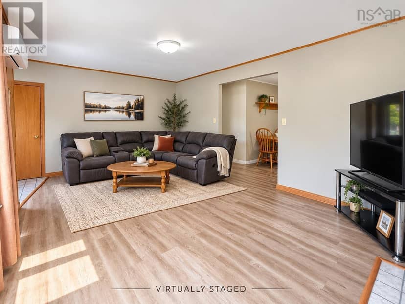 10 West Caledonia Road, Caledonia, photo 6