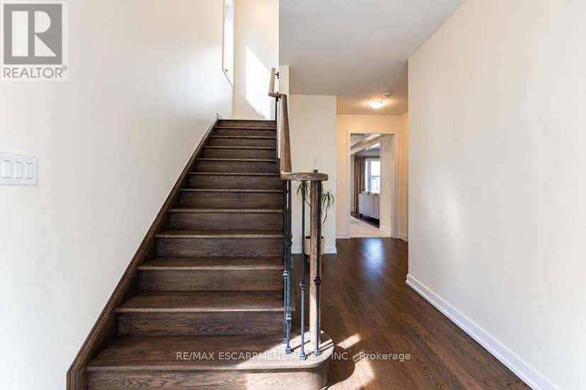 31 Santos Drive — photo 10 of 21