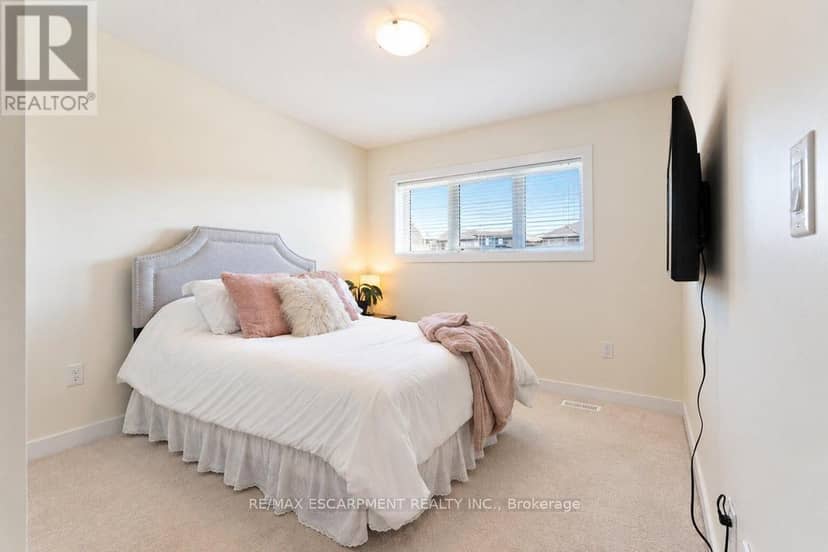 31 Santos Drive — photo 13 of 21