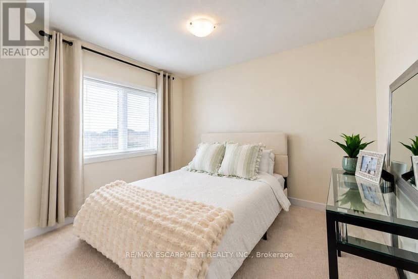 31 Santos Drive — photo 15 of 21
