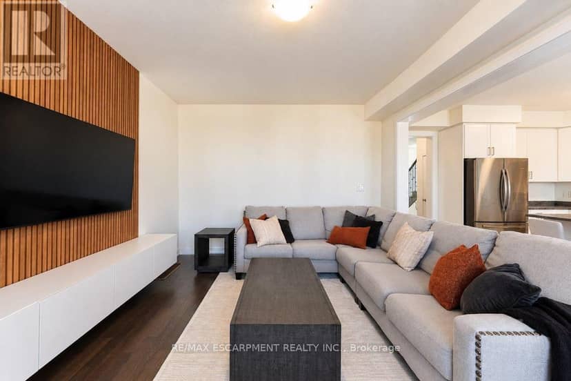 31 Santos Drive — photo 3 of 21