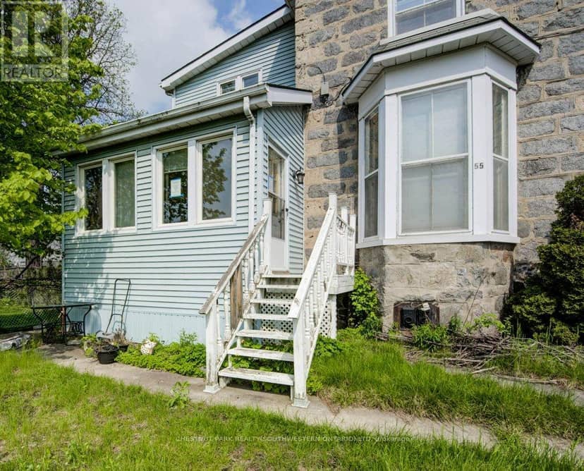 245 Ainslie Street S — photo 9 of 37