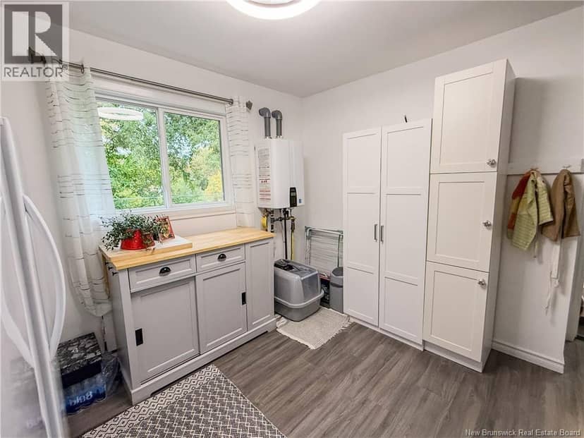 38 Holman Avenue — photo 16 of 40