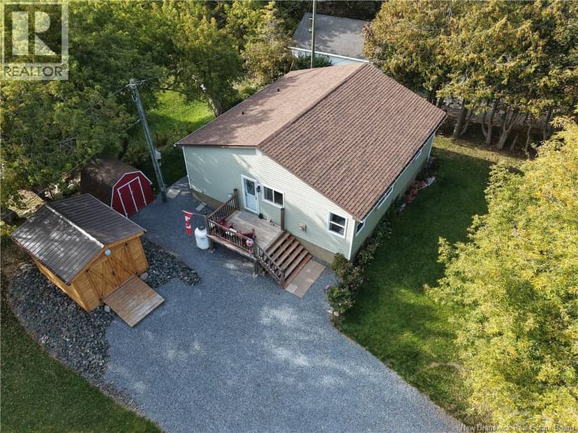 38 Holman Avenue, Sussex, photo 2