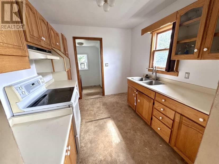 63 2nd AVE, Wawa, photo 6