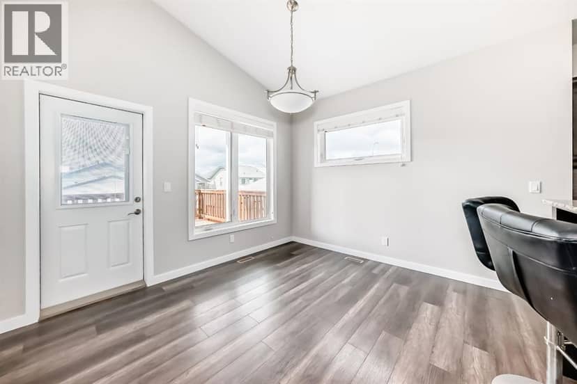 110 CEDAR Square — photo 10 of 31