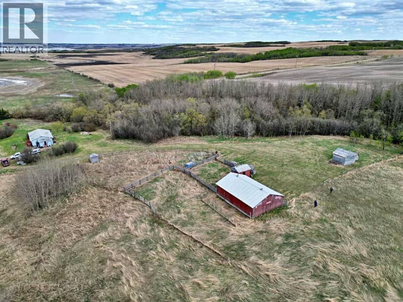 503050 RR 50, Rural Vermilion River, County of, photo 2