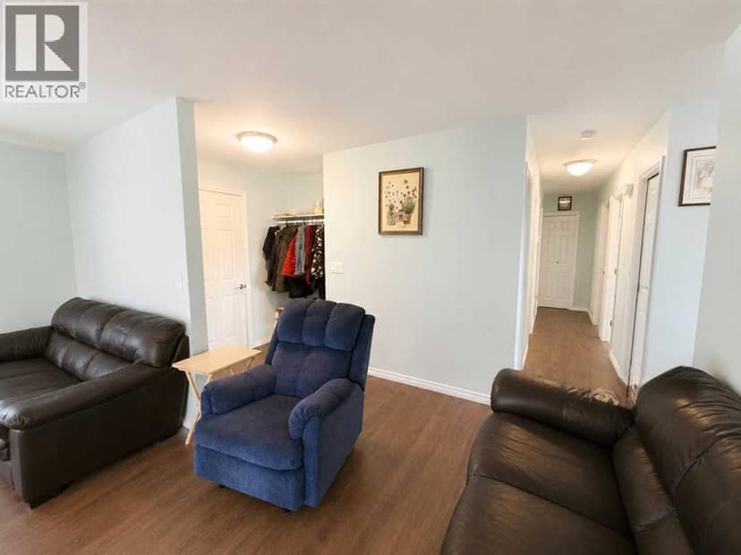 215 14 Street, Wainwright, photo 7