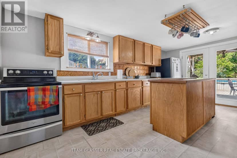 118 Inkerman Street — photo 17 of 40