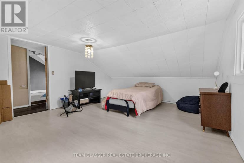 118 Inkerman Street — photo 32 of 40