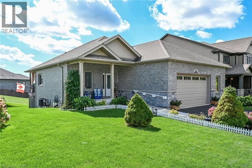40 TRILLIUM Way — photo 2 of 40