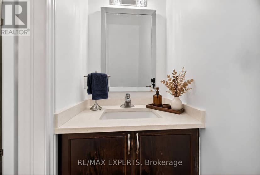 936 Talisman Crescent — photo 13 of 33