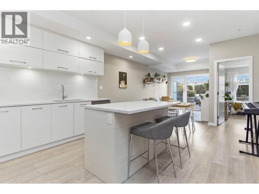 309 38033 SECOND AVENUE, Squamish