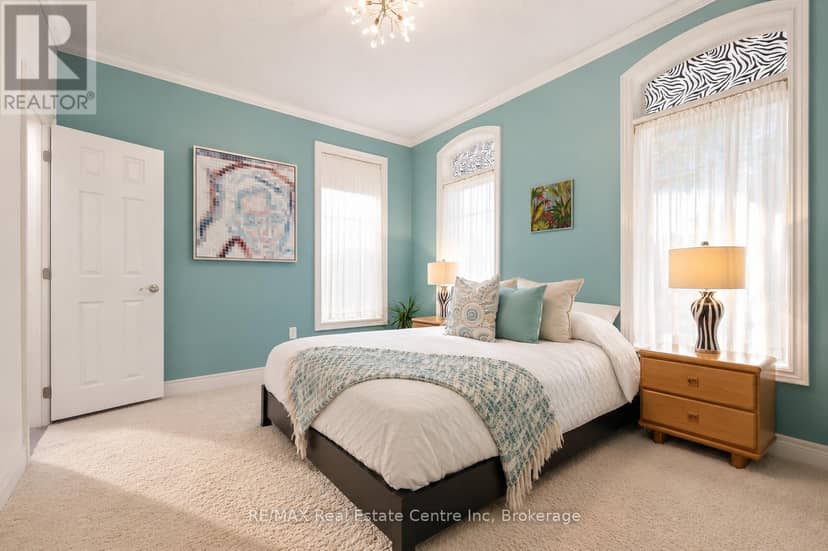 1 - 39 Kay Crescent — photo 15 of 25
