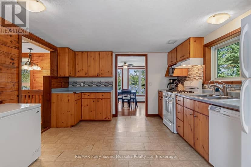 134 Johnston Road, Magnetawan, photo 6