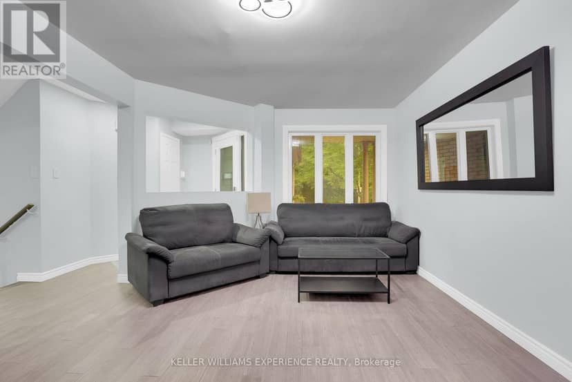 60 Nicholson Drive — photo 10 of 39