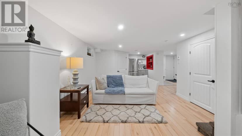 1418 Waverley Road — photo 12 of 40