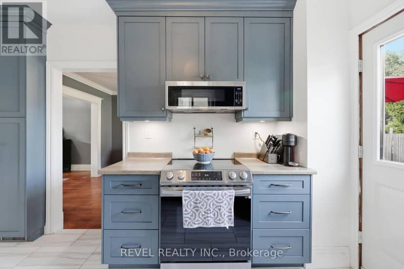 52 Berryman Avenue — photo 10 of 38