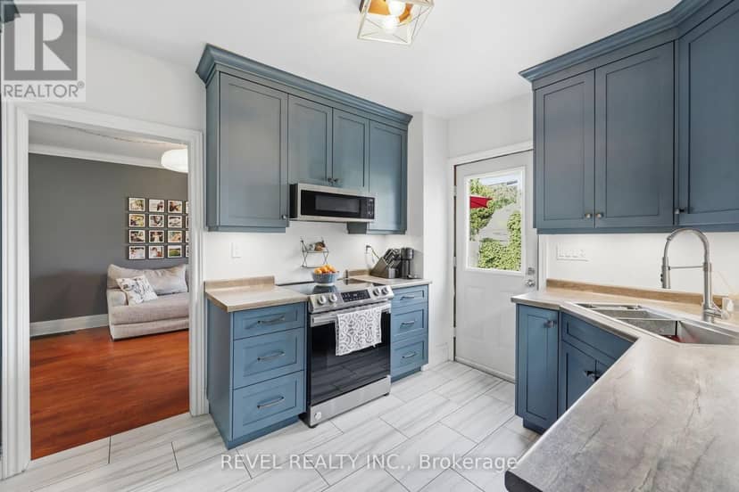 52 Berryman Avenue — photo 12 of 38
