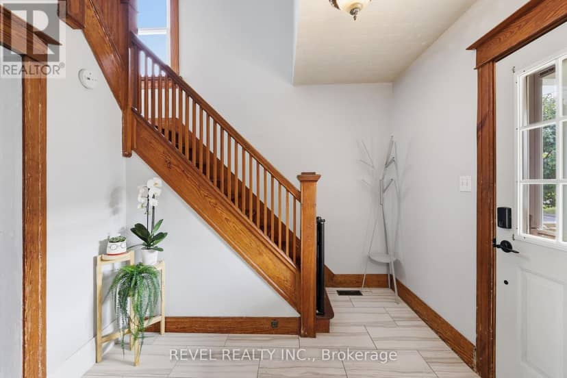 52 Berryman Avenue — photo 14 of 38