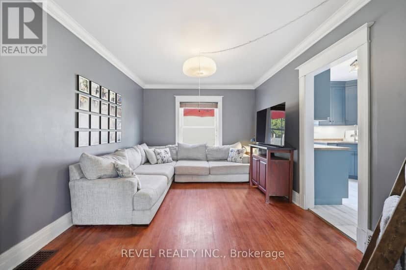 52 Berryman Avenue — photo 8 of 38