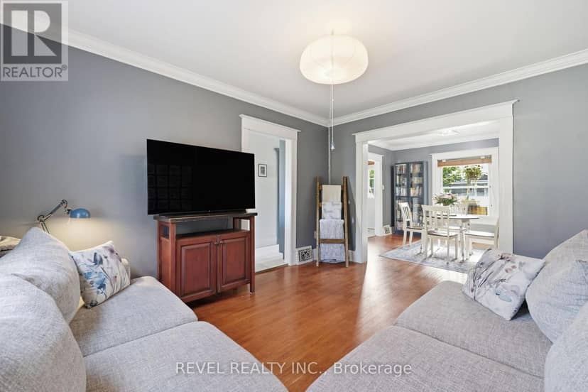 52 Berryman Avenue — photo 9 of 38
