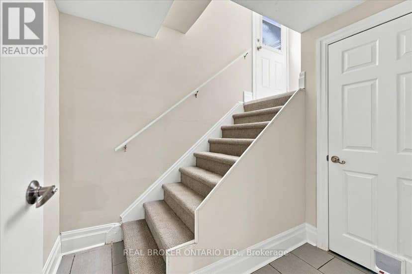 480 Rosseau Road — photo 17 of 34