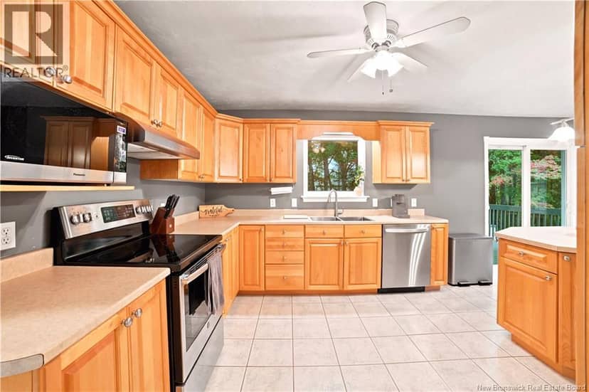 1044 Barachois Street — photo 11 of 40
