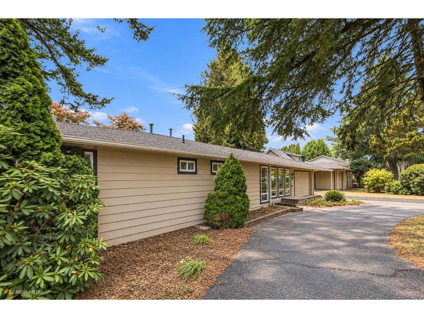 9084 PRINCE CHARLES BOULEVARD, Surrey, photo 2