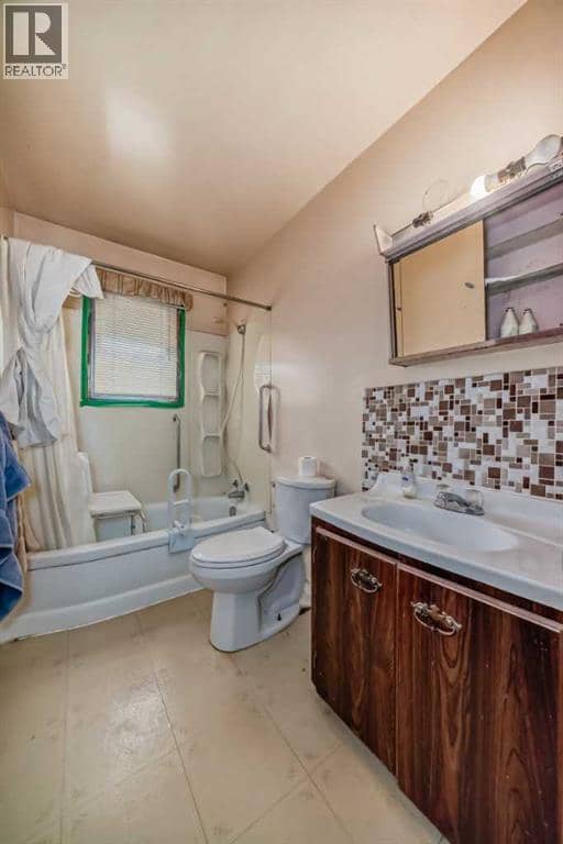 2622 42 Street SE — photo 30 of 40