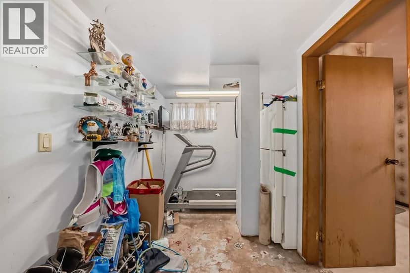 2622 42 Street SE — photo 36 of 40