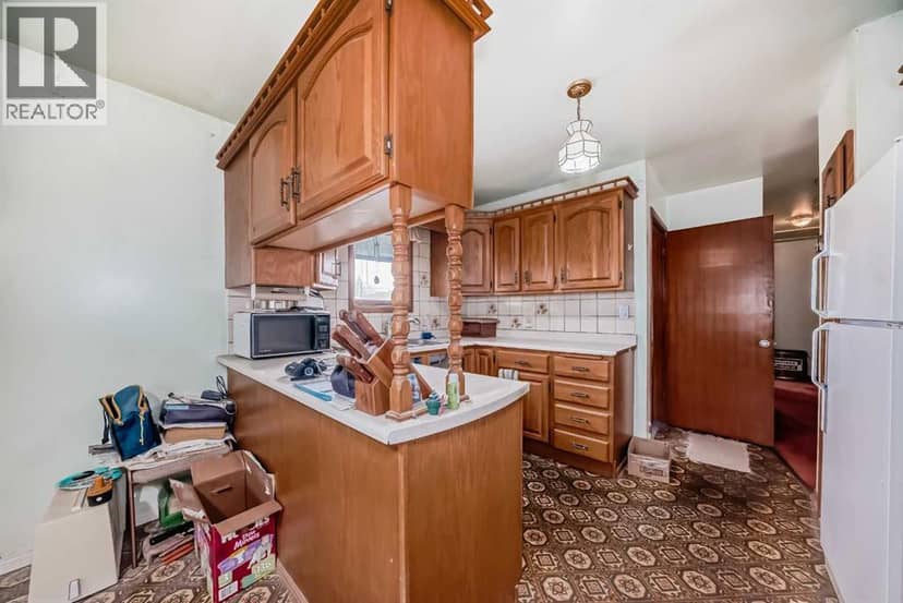 2622 42 Street SE — photo 20 of 40
