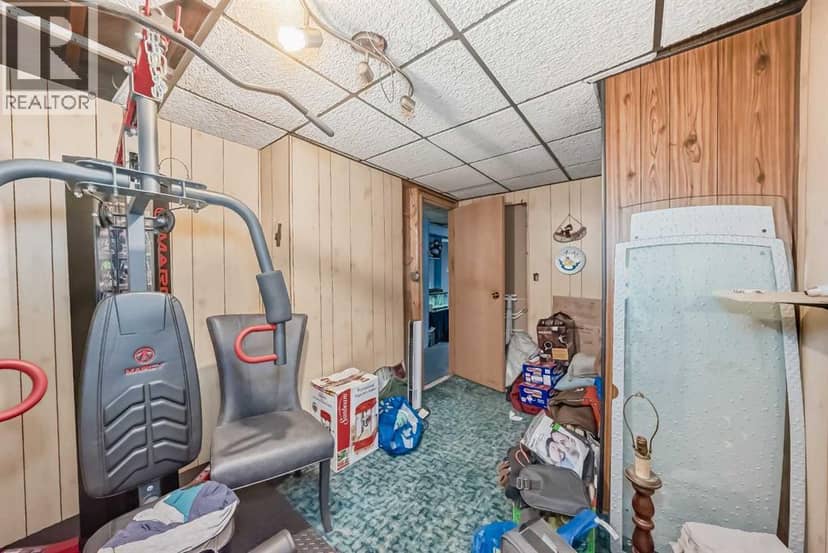 2622 42 Street SE — photo 37 of 40