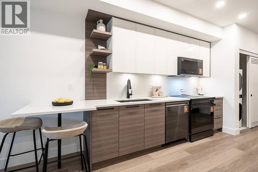 209 422 Lakewood Drive, Vancouver, photo 3