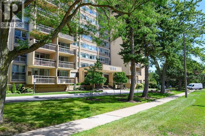 1359 WHITE OAKS Boulevard Unit# 205, Oakville, photo 2