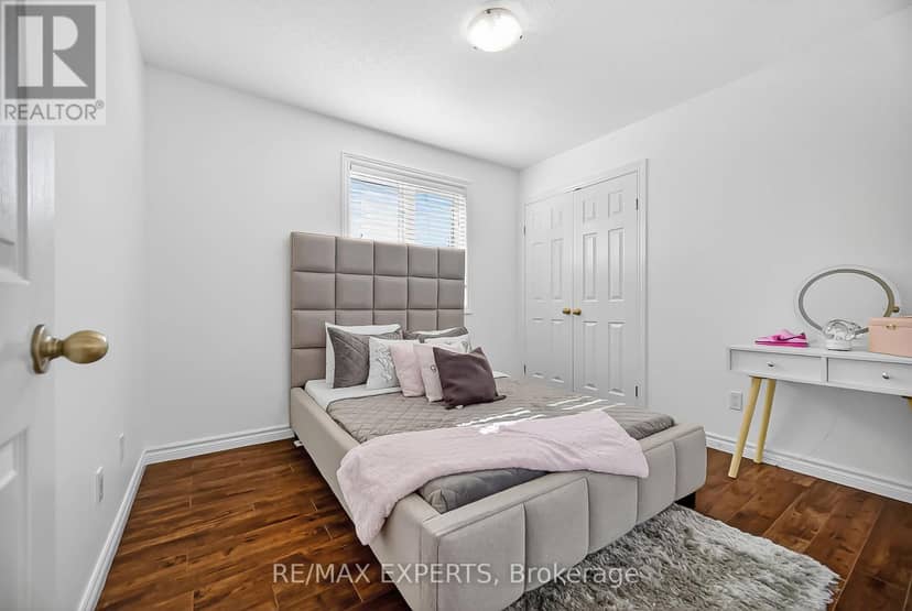 936 Talisman Crescent — photo 18 of 33