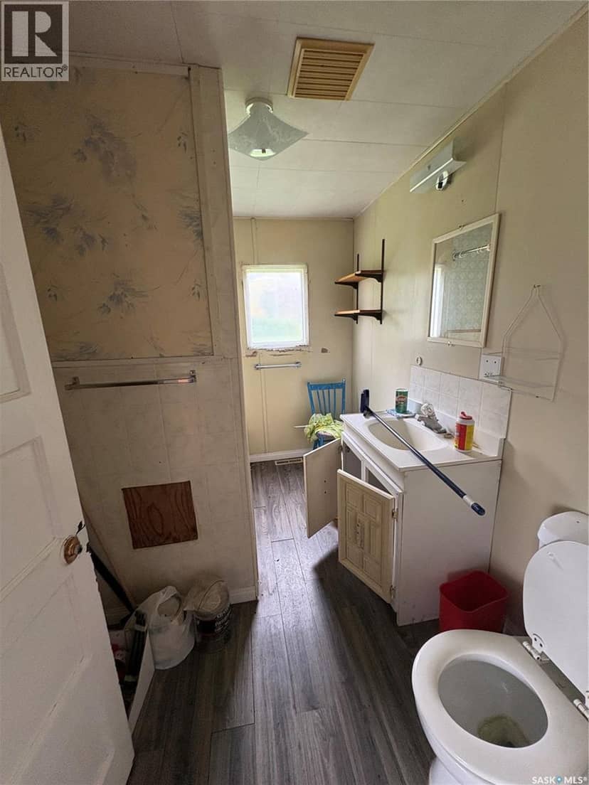 302 & 304 Livingstone Road — photo 8 of 16