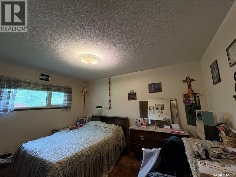 300 Livingstone Road — photo 10 of 24