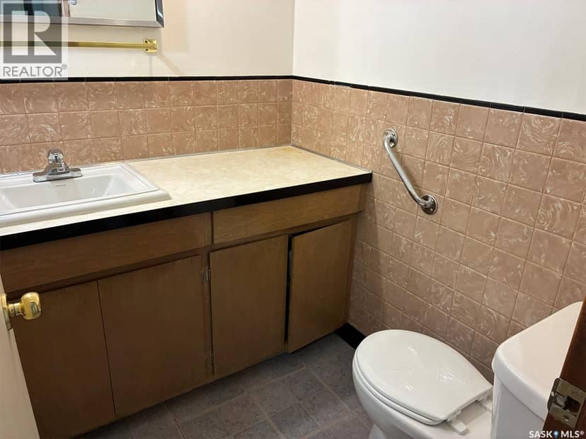 510 Centre STREET — photo 16 of 27
