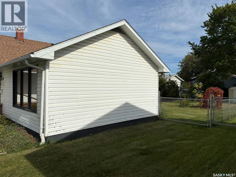 510 Centre STREET, Meadow Lake, photo 3