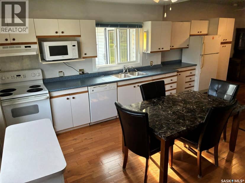 510 Centre STREET, Meadow Lake, photo 7